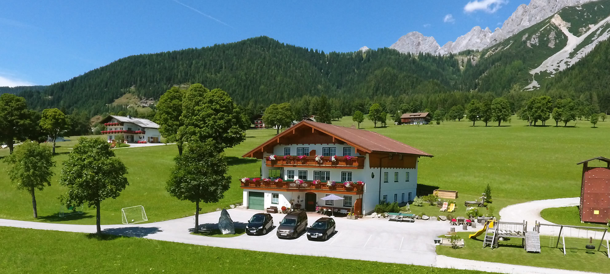 Außenansicht Pernerhof im Sommer © Steiner Hans-Peter